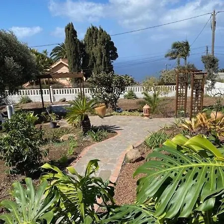 Ferienhaus De Lujo Con Jardin Privado Y Vistas Al Mar