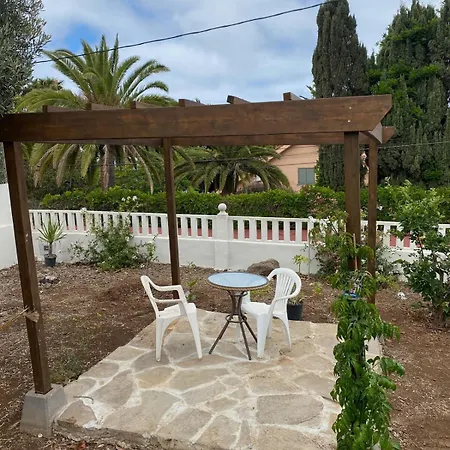 De Lujo Con Jardin Privado Y Vistas Al Mar