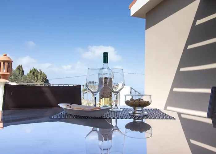 De Lujo Con Jardín Privado Y Vistas Al Mar Сasa de vacaciones Tacoronte