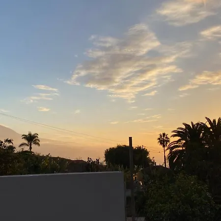De Lujo Con Jardin Privado Y Vistas Al Mar Nyaraló